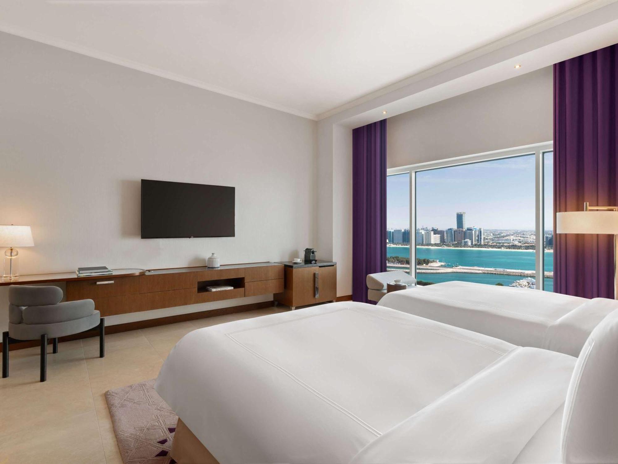 Rixos Marina 5* Абу-Дабі