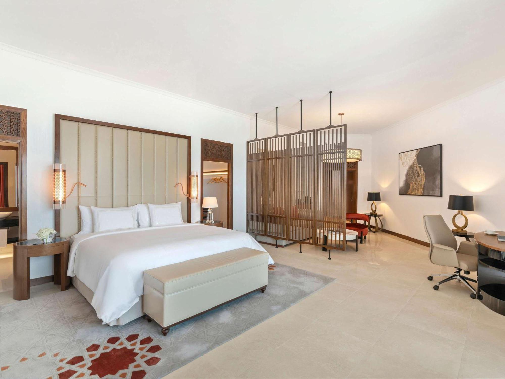 Rixos Marina Готель