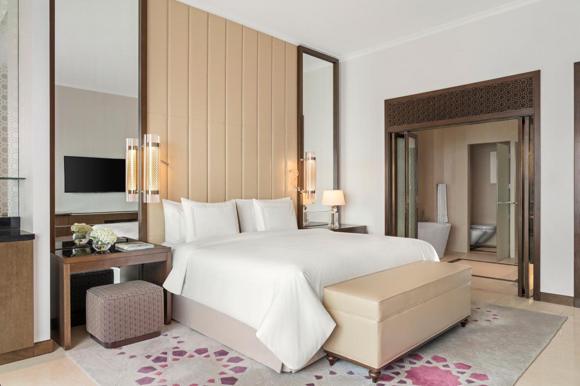 Rixos Marina Hotel 5*